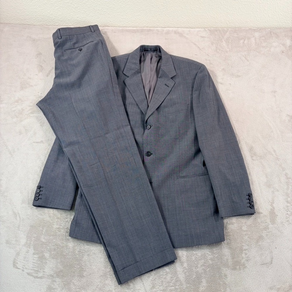 Vintage 90's HUGO‎ BOSS 2 Piece Suit Men 42R Grey Pleated Cuffed Pants 36x33 USA